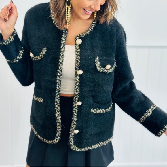 Cardigan - Picture 2 of 9